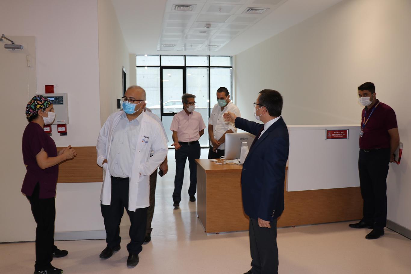 Türkiye’nin en büyük Onkoloji Hastanesi hizmete açıldı Türkiye’nin en büyük Onkoloji Hastanesi hizmete açıldı